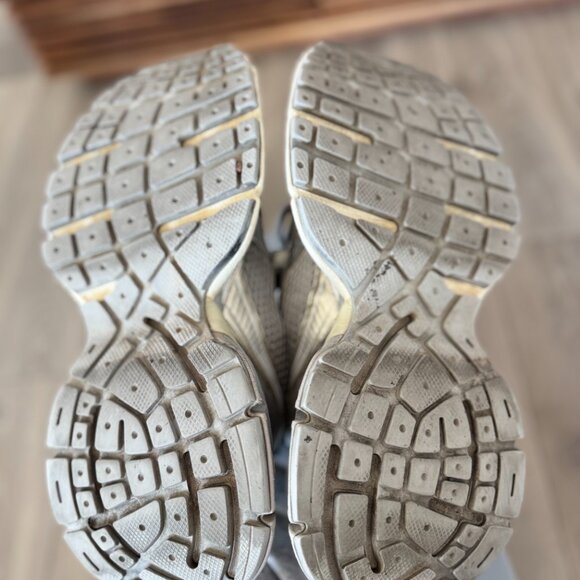 Men's Balenciaga 3XL sneaker size 42 - Picture 6 of 8